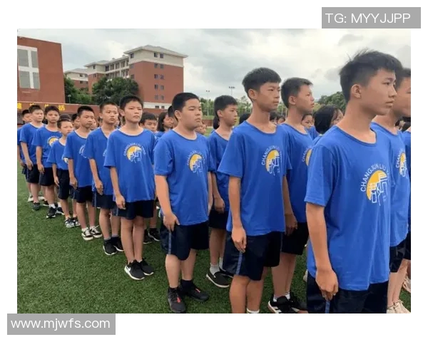 武汉网球队速度提升之路:聚焦训练与比赛中的快速反应技巧 武汉网球队速度提升之路:聚焦训练与比赛中的快速反应技巧