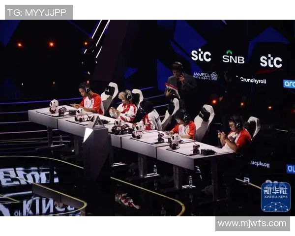 深圳足球队以79分领跑冠军赛积分榜争夺冠军荣耀